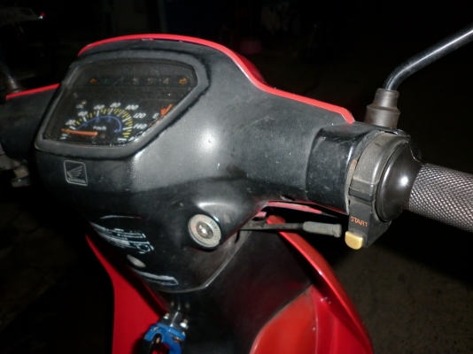 ขาย ฮอนด้า แม่บ้าน สตาร์ทมือ ทะเบียนเต็มพร้อมโอน ครบๆ