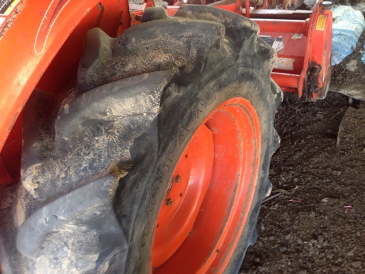 ขายรถไถ KUBOTA L3608 มีภาพวีดีโอ อายุการใช้งาน 1,085 ชั่วโมง พร้อมอุปกรณ์ 3 รายการ ผานดันหน้า โรตารี