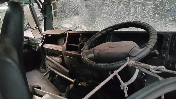 ISUZU ELF NPR150 ปี10 รถหกล้อ เครื่องเกียร์สวย มีคอกเรียบร้อย