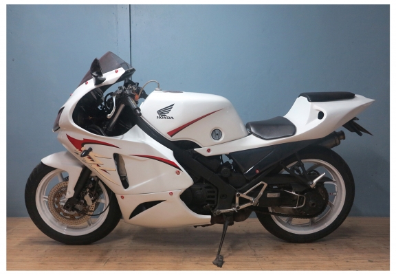 Honda VFR 400 ทะเบียนแท้ พร้อมโอนขนส่ง
