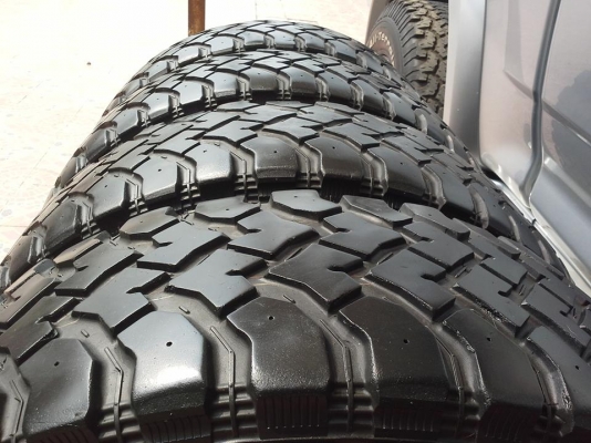 ขายครับ hankook m/t 265/75/16 สภาพดี ราคา 4500 ขายครับ hankook m/t 265/75/16 สภาพดี ราคา 4500