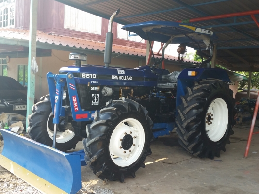 ขายรถไถฟอร์ด  FORD  NEWHOLLAND  6610S 4WD
