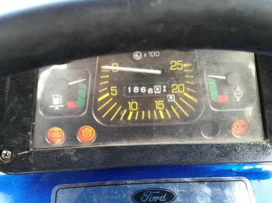 ขายรถไถฟอร์ด  FORD  NEWHOLLAND  6610S 4WD