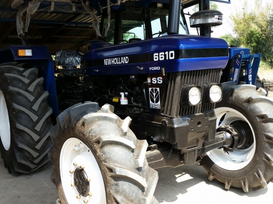 ขายรถไถฟอร์ด  FORD  NEWHOLLAND  6610S 4WD