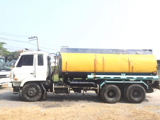 รถบรรทุกน้ำมันพืช