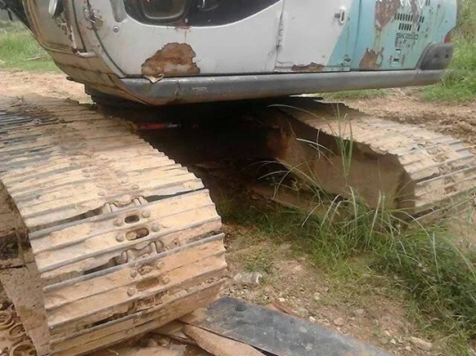 SK200 M.5 ธรรมดาไฟฟ้าครบ 3หมื่นกว่า ชม. รถสภาพดี พร้อมใช้ เอกสารซื้อ-ขาย