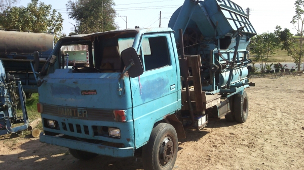 ขายรถนวดข้าวหกลอ้110แรงอิซูซุตู้สีแปดฟุต69000