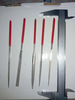 ตะไบเพชรชุดเล็ก 5 อัน กลม/แบน/โค้ง/สามเหลี่ยม/สี่เหลี่ยม