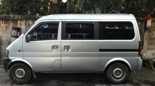 ขายรถตู้สีขาว ยี่ห้อ DFM รุ่น MINI VAN 1300 cc