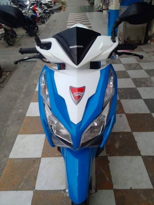 รุ่นใหม่ล่าสุด Click 125i สีน้ำเงิน ขาว รุ่น Tune up รถสวยวิ๊ง ประหยัดน้ำมัน