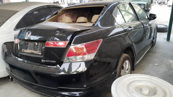 HONDA ACCORD 2.4 ปี 08 สีดำ ทะเบียนบุคคลโอนลอย