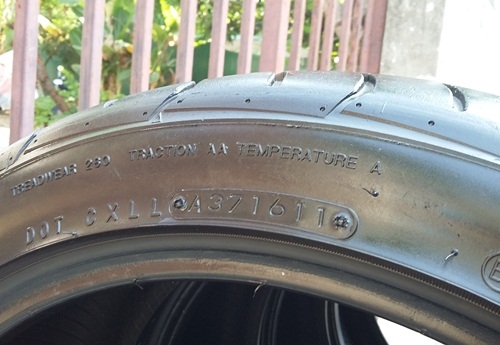 ยาง,235-40-18 Nitto Neogen ปี11หนึ่งคู่ 2,500 แถมฟรีหนึ่งคู่ ยาง,235-40-18 Nitto Neogen ปี11หนึ่งคู่ 2,500 แถมฟรีหนึ่งคู่