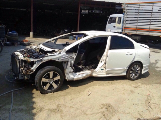 ฮอนด้านิวส์ซีวิค ตัวรองท๊อป ออโต้ AIRBAG ABS สภาพเครื่องติดได้ปกติถอดเเยกขายเป็นอะไหลทุกอย่าง ฮอนด้านิวส์ซีวิค ตัวรองท๊อป ออโต้ AIRBAG ABS สภาพเครื่องติดได้ปกติถอดเเยกขายเป็นอะไหลทุกอย่าง