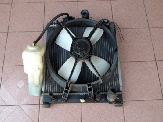 หม้อน้ำติดพัดลม CIVIC ตาโตของเก่าญี่ปุ่นสภาพสวย