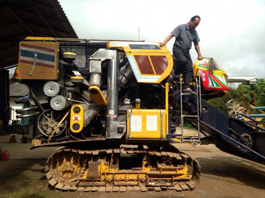 ขายรถเกี่ยวนวดข้าว