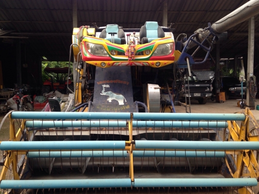 ขายรถเกี่ยวนวดข้าว