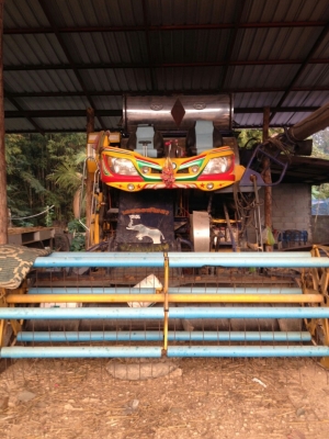 ขายรถเกี่ยวนวดข้าว