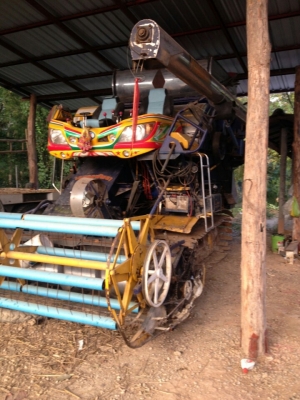 ขายรถเกี่ยวนวดข้าว