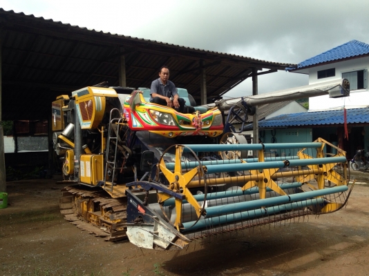 ขายรถเกี่ยวนวดข้าว