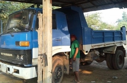 MITSUBISHI FUSO FK115 - 165 HP 6D14 หกล้อดั๊มพ์ กระบะดั๊มพ์เหล็ก 6 ตันความยาว 3.80 เมตรสภาพดีพร้อมบรรทุกหนักได้เลย เครื่องแรงดีไม่เยิ้ม หัวเก๋งไม่ผุภายในเก๋งคอนโซลครบ ช่วงล่างใหญ่แน่นดี คัชซีไม่บวม ยาง 9.00 ขอบ 20 สภาพดีประมาณ 60\% พร้อมบรรทุกได้เลย เอกสาร