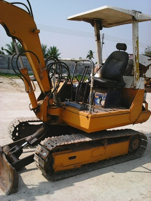 ขายแบ็คโฮ  KOMATSU   PC20-3พร้อมใช้งาน