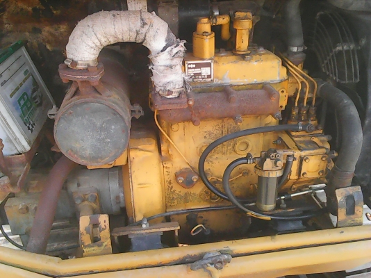 ขายแบ็คโฮ  KOMATSU   PC20-3พร้อมใช้งาน