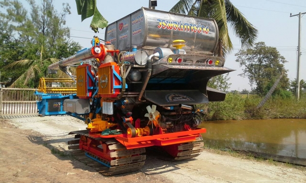 ขายรถเกี่ยวข้าววรพจน์การช่าง