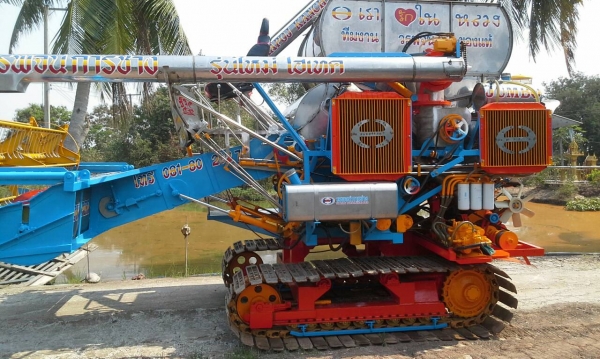 ขายรถเกี่ยวข้าววรพจน์การช่าง