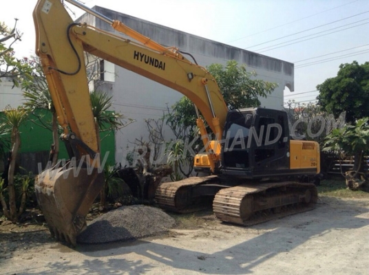 รถแบคโฮ ยี่ห้อฮุนได รุ่น 210 รุ่น7 ใช้งานมา 2 พันชั่วโมง