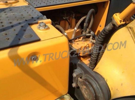 รถแบคโฮ ยี่ห้อฮุนได รุ่น 210 รุ่น7 ใช้งานมา 2 พันชั่วโมง