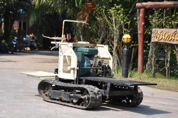 ขายรถบรรทุก ตีนตะขาบKUBOTA มีเกียร์ สภาพ เดิมญี่ปุ่น อะเนคประสงค์18,000เท่านั้น!!