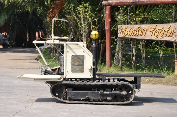 ขายรถบรรทุก ตีนตะขาบKUBOTA มีเกียร์ สภาพ เดิมญี่ปุ่น อะเนคประสงค์18,000เท่านั้น!!