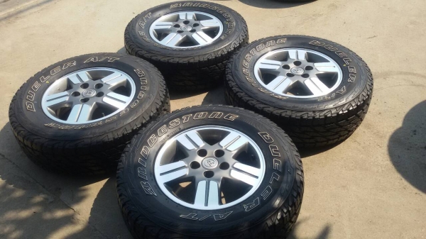 ขายล้อขอบ 15 5 รู 114 พร้อมยาง 235 70 15 ปี 12 ลงพื้นปี 14