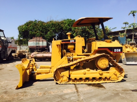 ขายรถแทรกเตอร์ดันดิน CAT D5M SN#7LR0XXXX สภาพสวยมาก พร้อมใช้งานทันที ใช้อะไหล่แท้จากศูนย์ฯ มีเล่มเอกสารจดทะเบียนพร้อมโอน