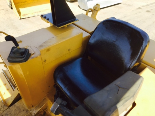 ขายรถแทรกเตอร์ดันดิน CAT D5M SN#7LR0XXXX สภาพสวยมาก พร้อมใช้งานทันที ใช้อะไหล่แท้จากศูนย์ฯ มีเล่มเอกสารจดทะเบียนพร้อมโอน