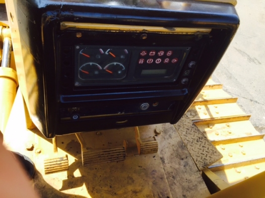 ขายรถแทรกเตอร์ดันดิน CAT D5M SN#7LR0XXXX สภาพสวยมาก พร้อมใช้งานทันที ใช้อะไหล่แท้จากศูนย์ฯ มีเล่มเอกสารจดทะเบียนพร้อมโอน