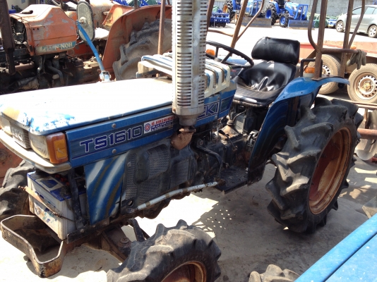 แทรคเตอร์ อิเซกิ TS1610 พร้อมผาน 5 แทรคเตอร์ อิเซกิ TS1610 พร้อมผาน 5