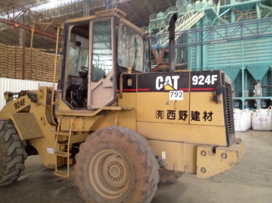 ขายรถตัก 924F   086-446-7300