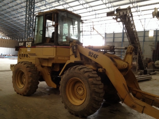 ขายรถตัก 924F   086-446-7300