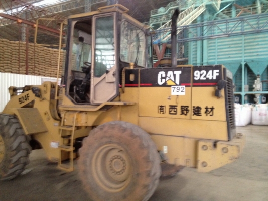 ขายรถตัก 924F   086-446-7300