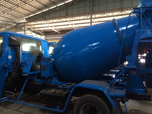 ขายโม่ผสมปูน ขนาด 2.5คิวมือสองจากญี่ปุ่น ติดรถมาจะยกลง เอารถไปต่อดั๊ม