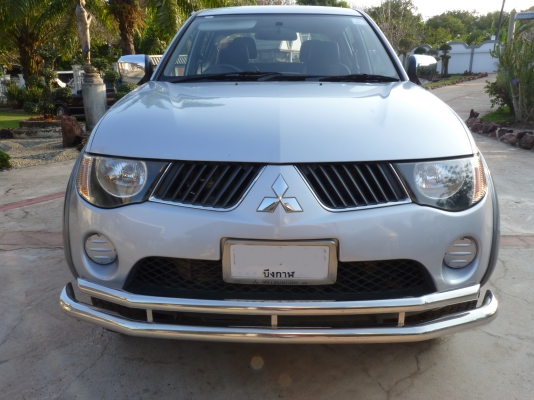 Mitsubishi TRITON 3.2 4x4 Mitsubishi TRITON 3.2 4x4