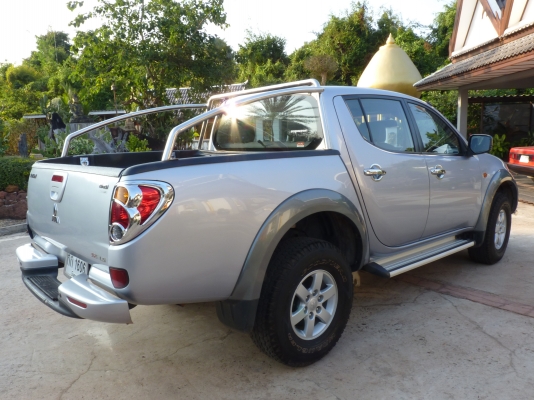 Mitsubishi TRITON 3.2 4x4 Mitsubishi TRITON 3.2 4x4