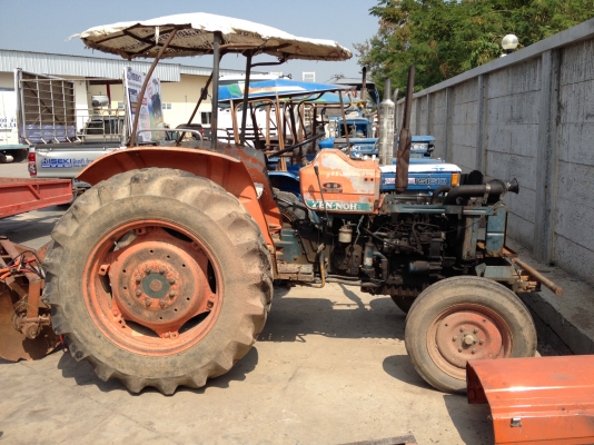 แทรคเตอร์ คูโบต้า L2600 พร้อมผาน 5 แทรคเตอร์ คูโบต้า L2600 พร้อมผาน 5