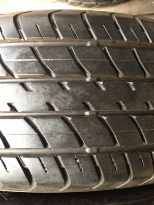 ขายยาง 185/60/15 ขายยาง 185/60/15