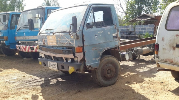ขายรถหกล้อ ISUZU  115 NPR  เครื่อง 110 แรง  จดทะเบียนปี36  รถอยู่กาฬสินธุ์