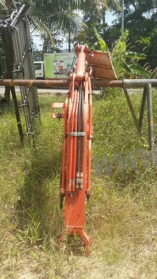 บูมอาม+บุ้งกี๋ ยี่ห้อ KUBOTA  ขนาด 3 ตัน