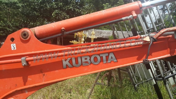 บูมอาม+บุ้งกี๋ ยี่ห้อ KUBOTA  ขนาด 3 ตัน