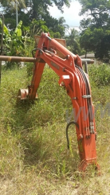 บูมอาม+บุ้งกี๋ ยี่ห้อ KUBOTA  ขนาด 3 ตัน