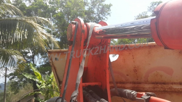 บูมอาม+บุ้งกี๋ ยี่ห้อ KUBOTA  ขนาด 3 ตัน